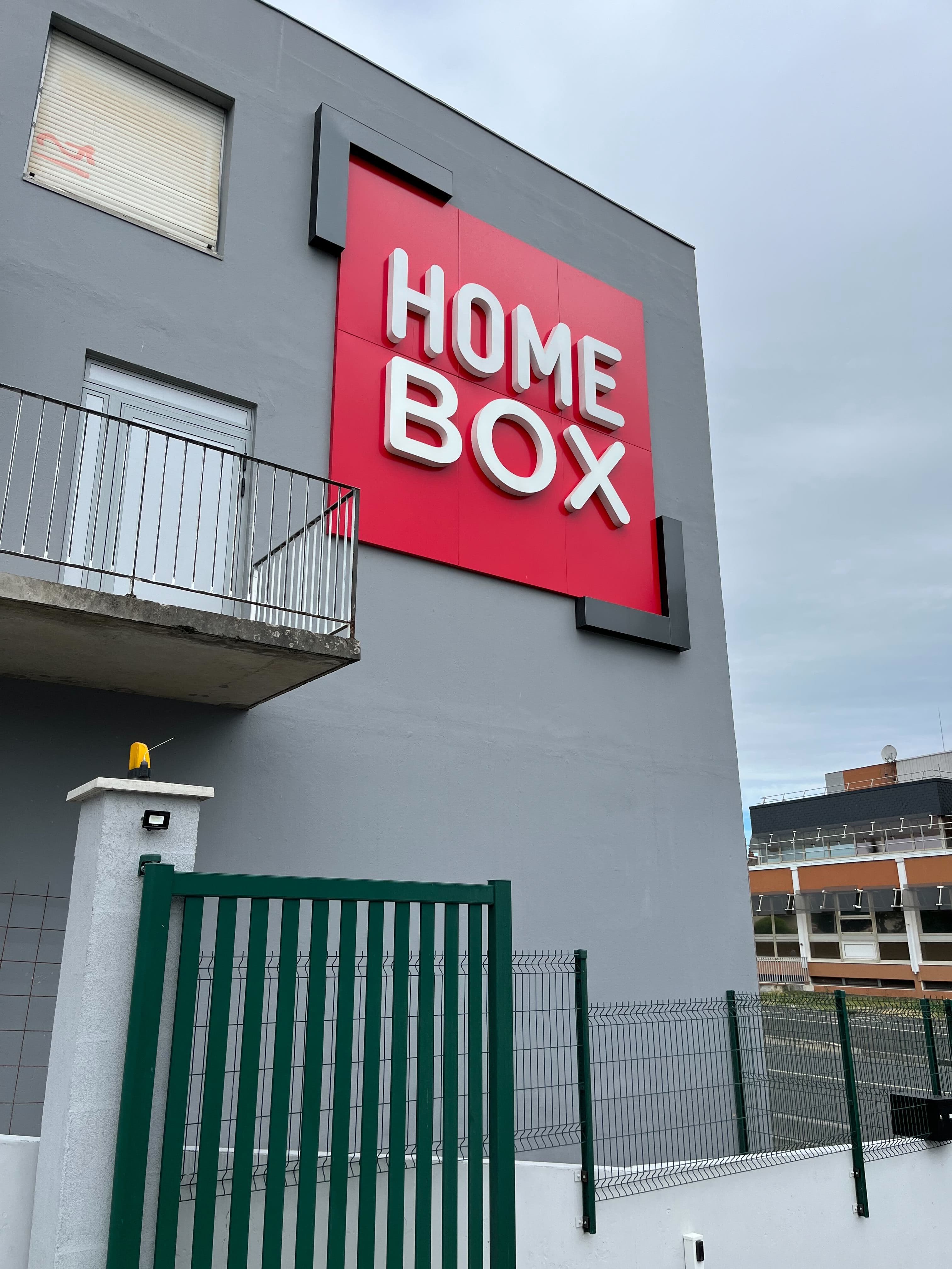 Façade du centre HOMEBOX Châteauroux, 15 rue du 8 Mai 1945.